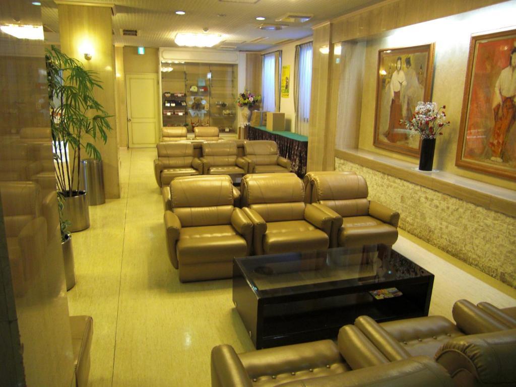 Hirosaki Prince Hotel Экстерьер фото