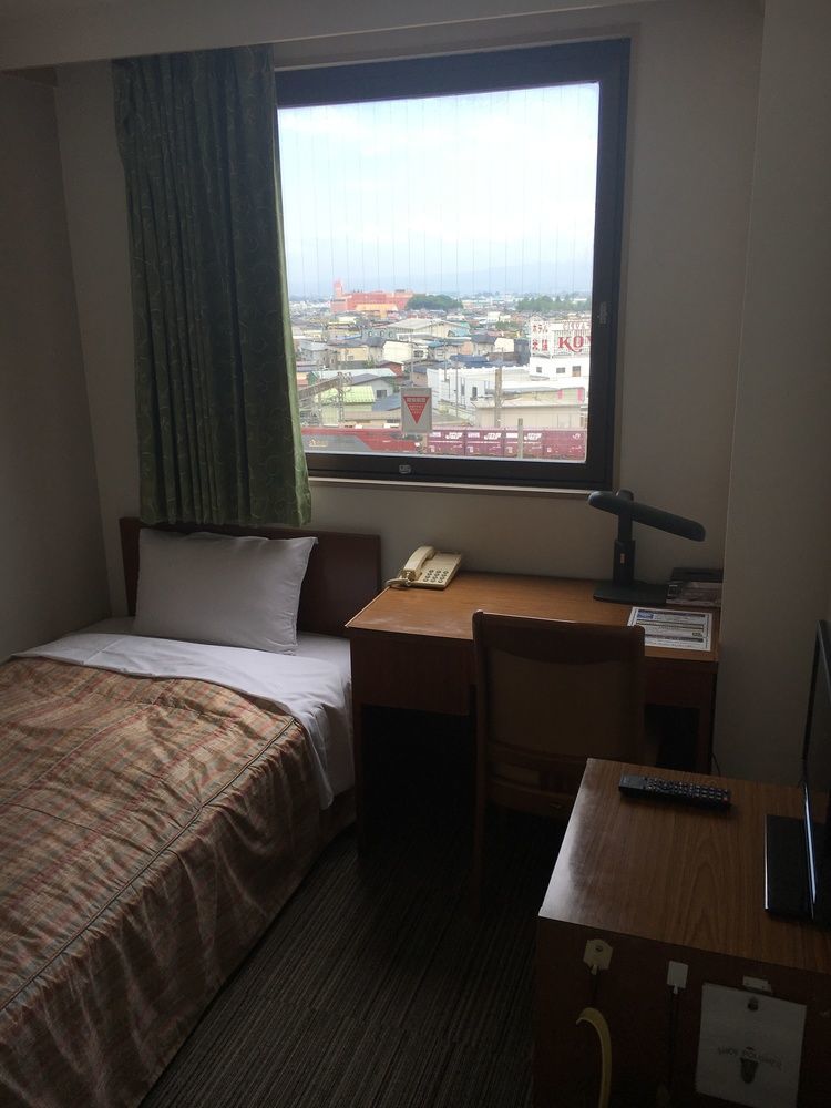 Hirosaki Prince Hotel Экстерьер фото